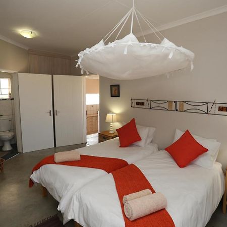 Orange House Self Catering Apartment Aus Bagian luar foto