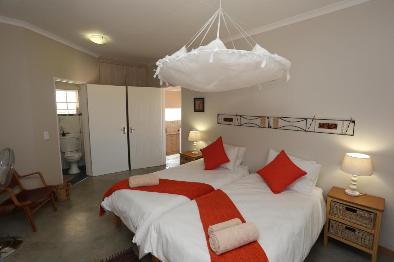 Orange House Self Catering Apartment Aus Bagian luar foto