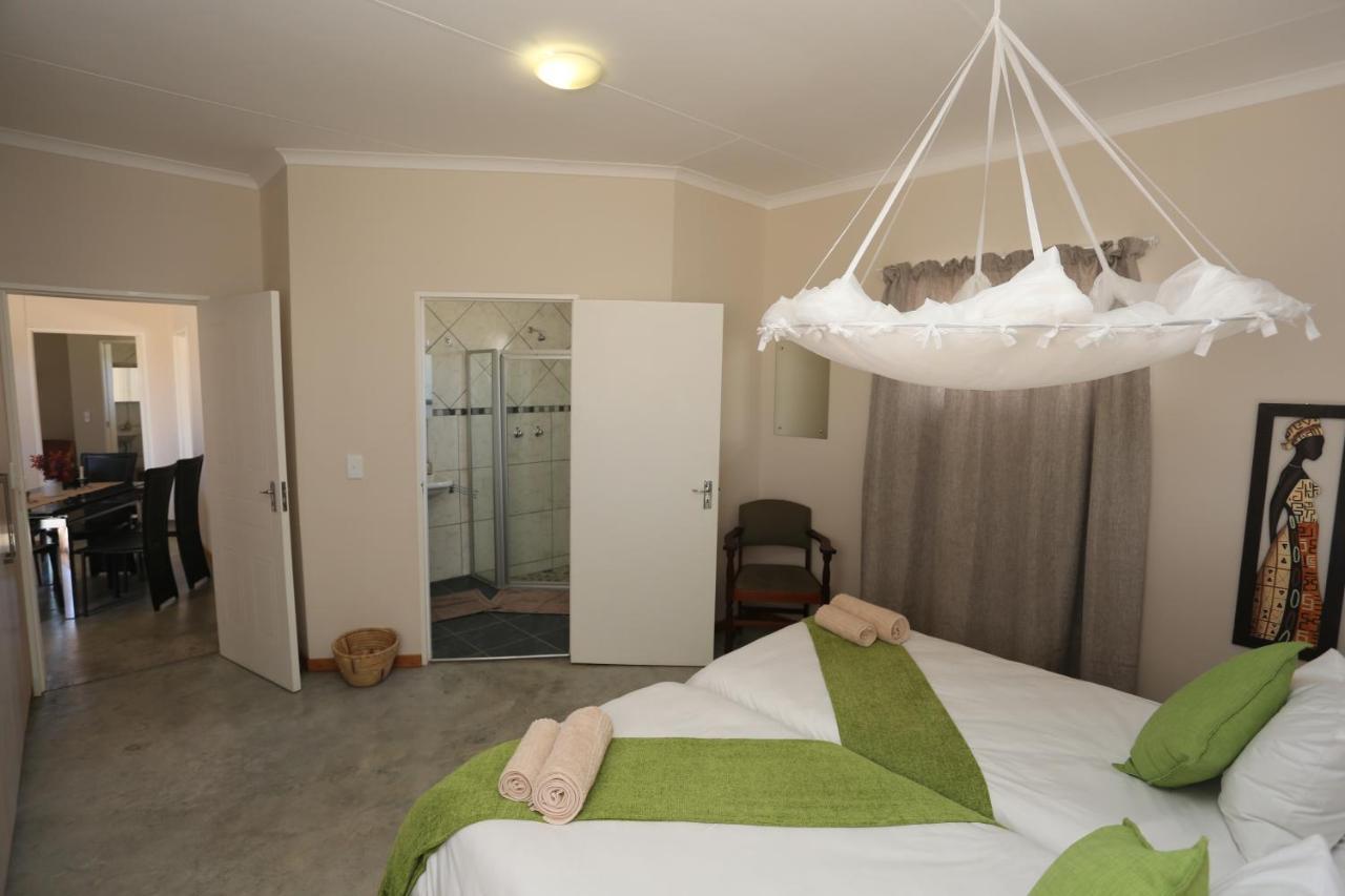 Orange House Self Catering Apartment Aus Bagian luar foto